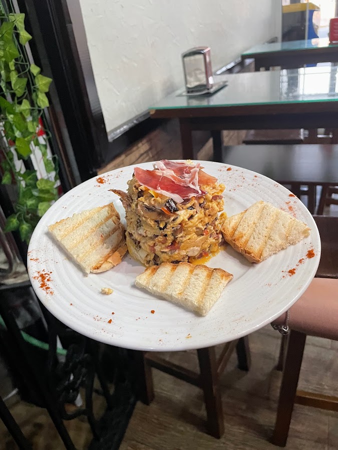 Avenida Casa Tania