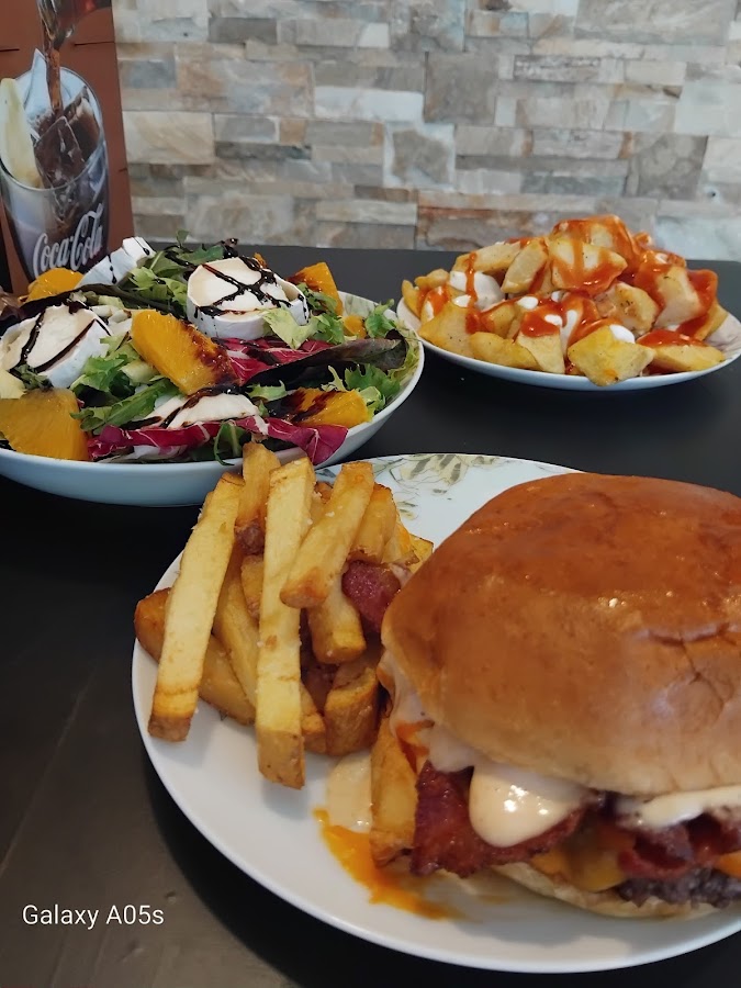 Smash Tasty Burger Grill