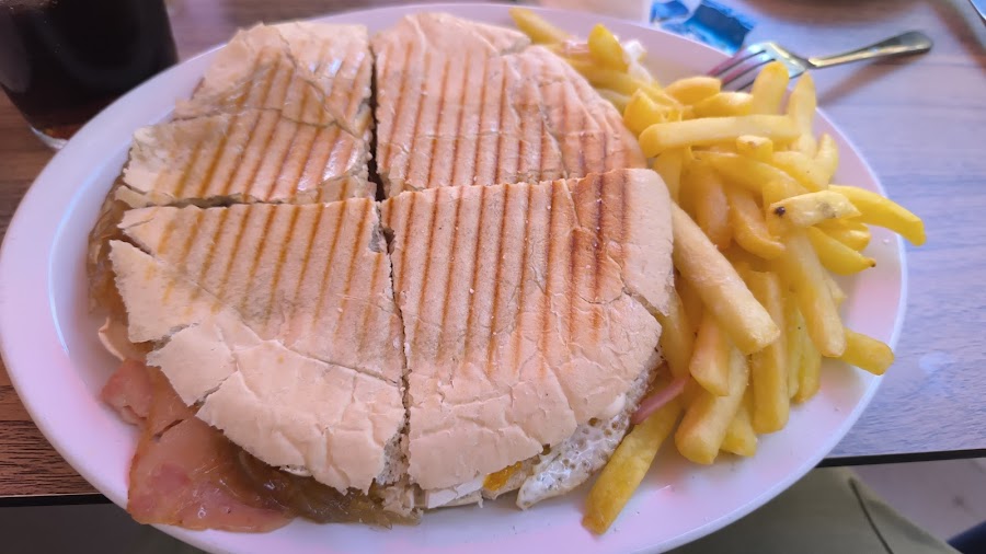 AA. Del Villar.. Restaurante